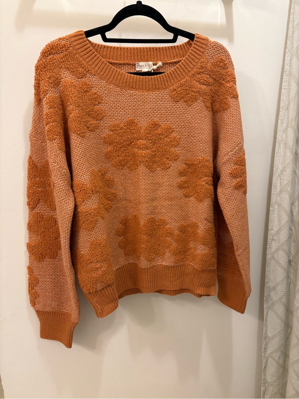 NWT Hem & Thread Textured Floral Crewneck Sweater - Rust